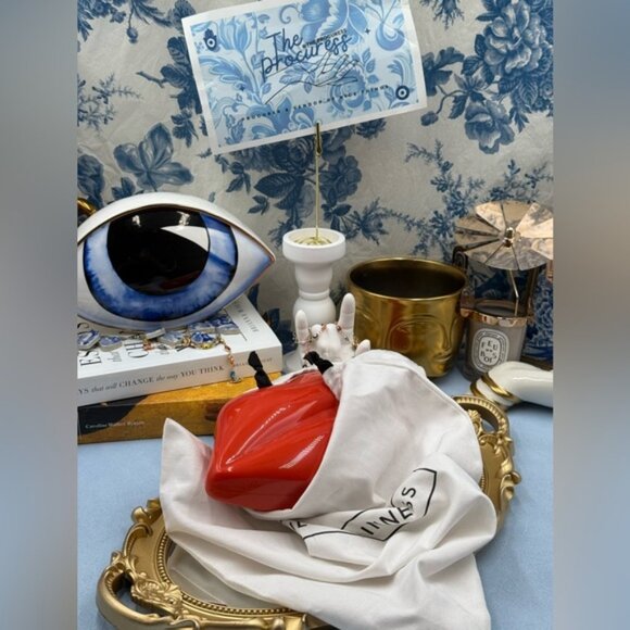 🆕 LULU GUINNESS 🧿 NWOT Iconic Lips Perspex Clutch - Burnt Orange Red - Picture 14 of 16